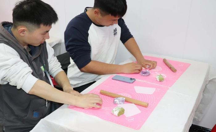 谈球吧手机版图片