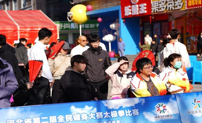 谈球吧赛事快讯图片