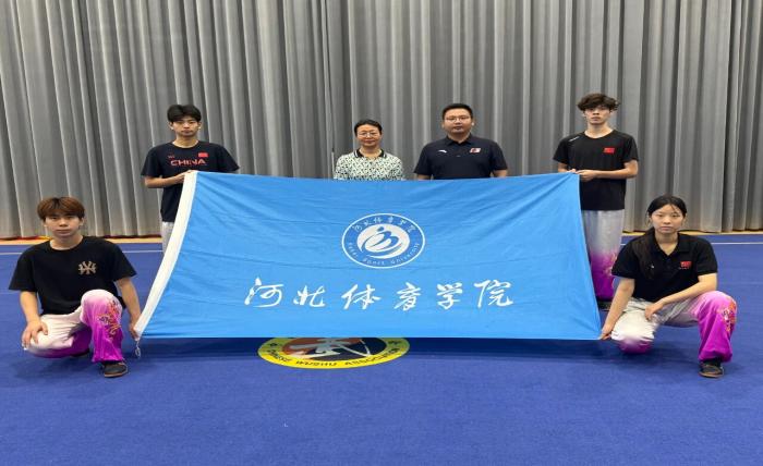 谈球吧指定入口图片