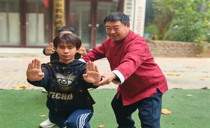 谈球吧稳定线路图片