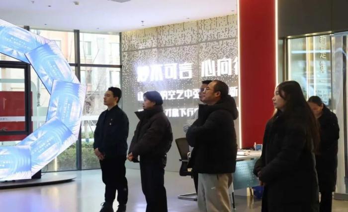 谈球吧指定入口图片