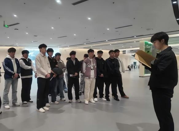 谈球吧指定入口图片